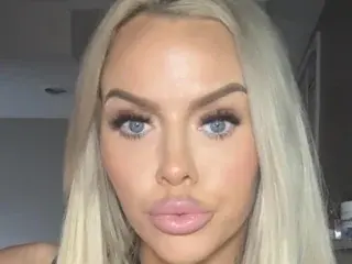 Streamate Adult Webcam of GoddessBuffBarbie