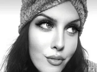 Streamate Free Live Porn of CurvyAndThick