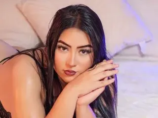 Streamate Best live sex cam show of Emberrvelvet