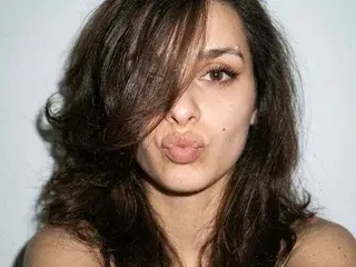 Streamate Free Live Porn of GoldenAura55