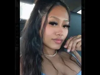 Streamate Live Sex Cam of KikiRoseXO