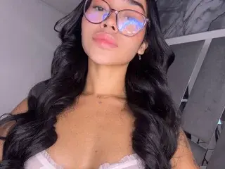 Streamate Live Porn of Mia_Petiteht