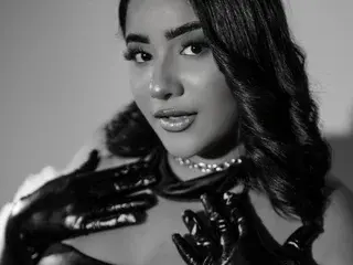 Streamate Live Sex Cam of Ninaa_Bunny