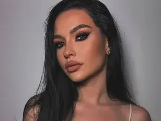 Streamate Nude Webcam of Sasha_Lorrenz