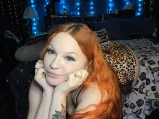 Streamate Watch Live Sex Cams of MeadowMorrigan