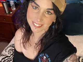 Streamate Watch Live Sex Cams of Punkylux