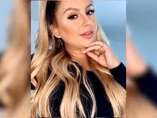 Streamate Live Sex Cam of Hanna_Blondee