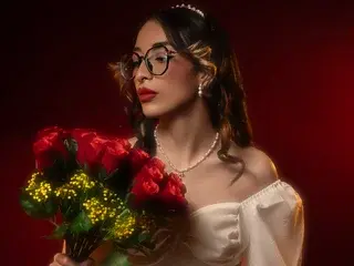 Streamate Free Porn Cam of EmmiliaBons