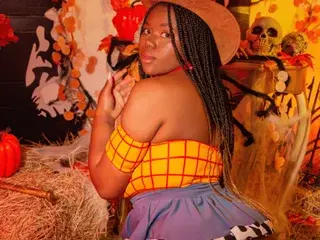Streamate Watch Live Sex Cams of MakenaGolden