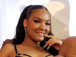 Streamate Live Sex Cam of Chloe_Harris