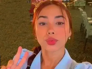 Streamate Live Sex of issiecute