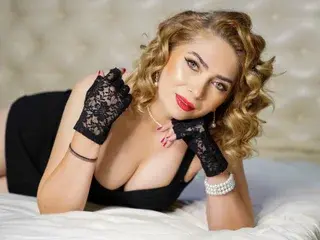 Streamate Watch Live Sex Cams of Annaglamlovely