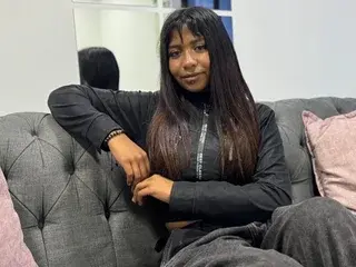 Streamate Sex Chat of NahomyNoir