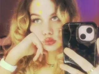 Streamate Live Sex Cam of Pinkstarburstt