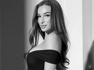 Streamate Free Live Porn of KylieV