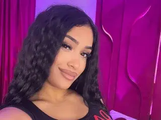 Streamate Private Sex Chat of Kira_Krush