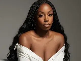 Streamate Sex Cam of AliviaBlaze