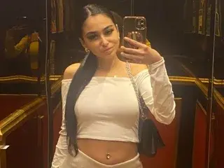 Streamate Watch Live Sex Cams of TinyCassy