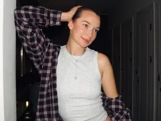 Streamate Watch Live Sex Cams of VeronicaIrresistible