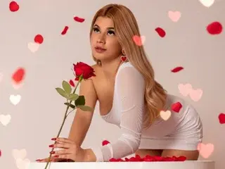 Streamate Sex Cam of MeliGrey