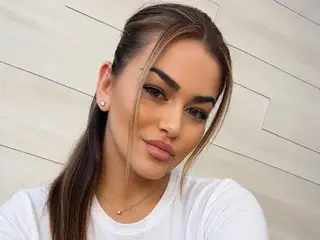 Streamate Watch Live Sex Cams of HugeBoobsErin