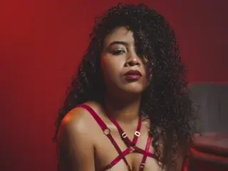 Streamate Watch Live Sex Cams of Tharaa24