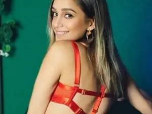 Streamate Live Sex Cam of CelinePetiite