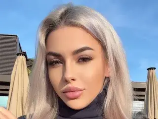 Streamate Adult Webcams of HornyB33