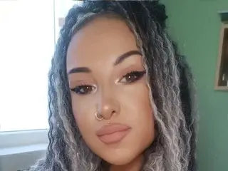 Streamate Adult Webcam of sierra_quinn