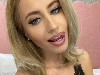 Streamate Sex Cam of DeliaMarlow