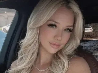 Streamate Nude Webcam of Sabrina_xx