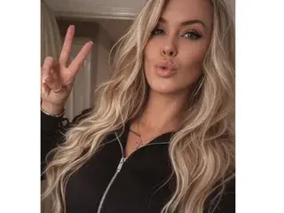 Streamate Best live sex cam show of NaughtyLeahUK