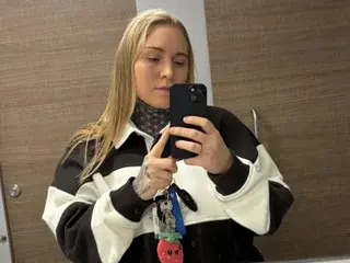 Streamate Live Sex Cam of GreenEyesBlondeyUK