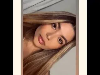 Streamate Free Porn Cam of Laura_Montoy