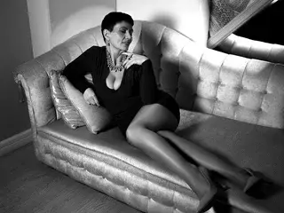 Streamate Watch Live Sex Cams of JuliaWinslet