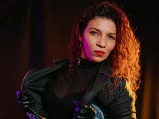 Streamate Live Sex Cam of SerenaHoustonn