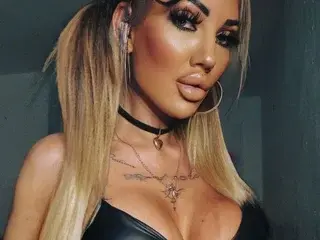 Streamate Watch Live Sex Cams of BritishTastyCherryxo