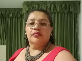 Streamate Watch Live Sex Cams of FloresitaSilvestre