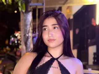 Streamate Free Live Porn of BellaKross