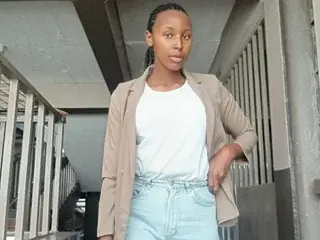 Streamate Live Porn of Cherrie_June