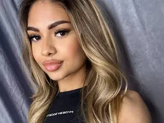 Streamate Free Live Porn of Asha_Yuvas