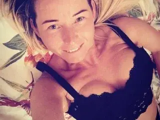 Streamate Live Sex Cam of xSWEET_EWAx