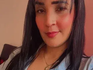 Streamate Sex Cam of MILAHOT23