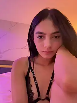 Stripchat Adult Webcam of Doll_Alaia_