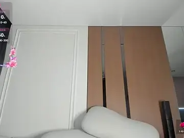 Stripchat Free Porn Cam of Zirael_swan