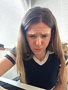 Stripchat Free Porn Cam of lucie_mehott