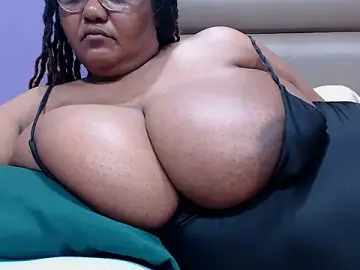 Stripchat Watch Live Sex Cams of GiantTittts