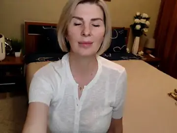 Stripchat Best live sex cam show of sensualEmilia
