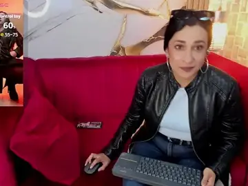 Stripchat Live Sex Cam of Bella_williamss_