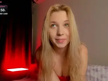 Stripchat Nude Webcam of charm_adel